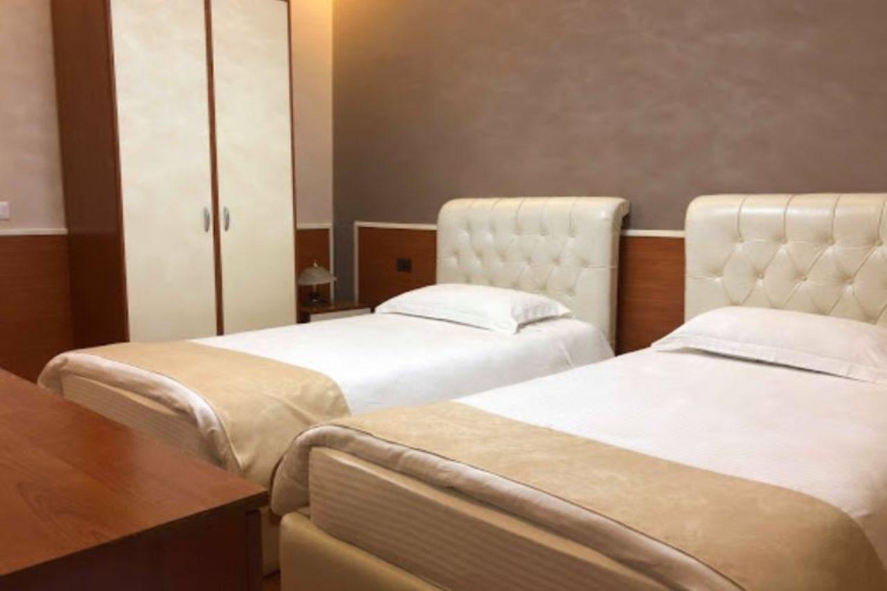 Hotel Palma Tirana Buitenkant foto