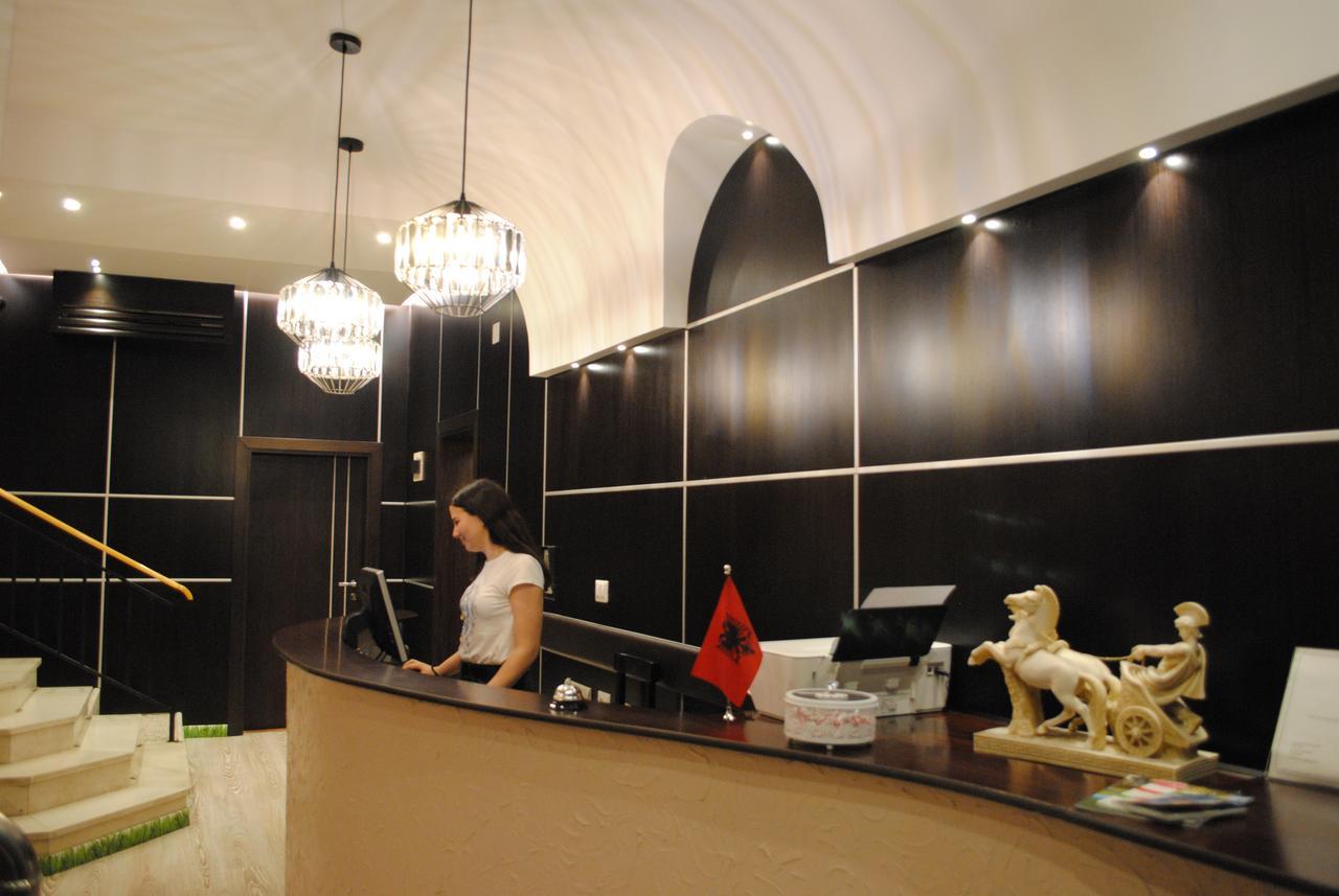 Hotel Palma Tirana Buitenkant foto