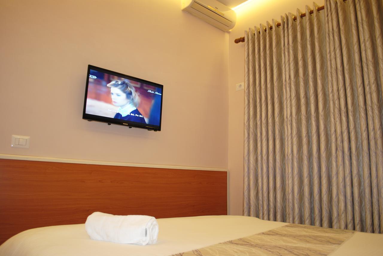 Hotel Palma Tirana Buitenkant foto
