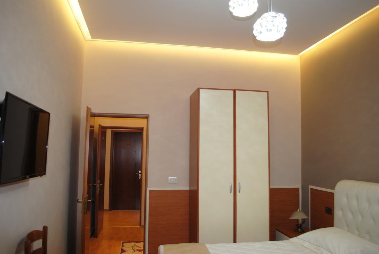 Hotel Palma Tirana Buitenkant foto