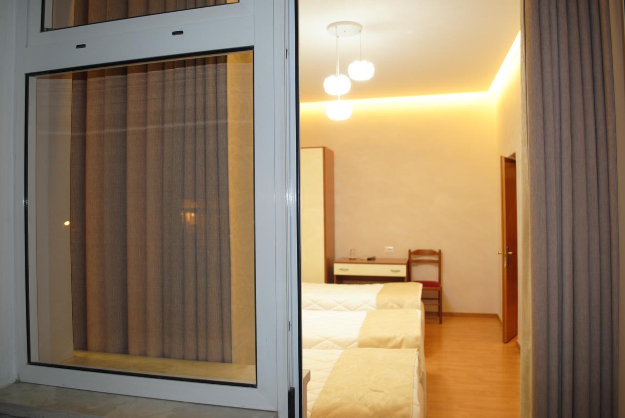 Hotel Palma Tirana Buitenkant foto