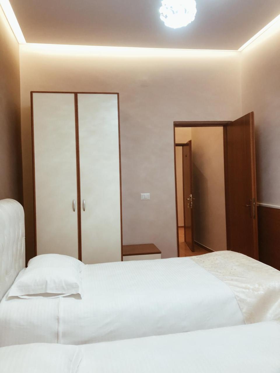 Hotel Palma Tirana Buitenkant foto