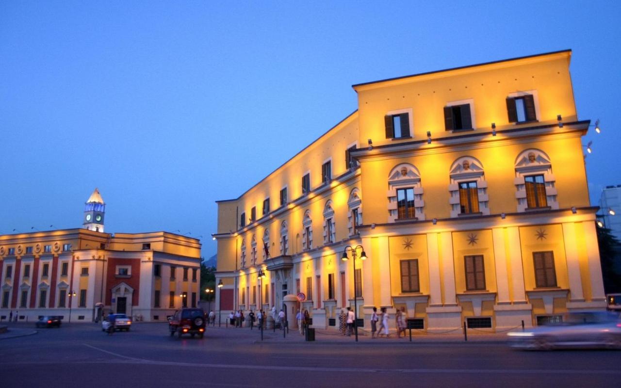 Hotel Palma Tirana Buitenkant foto